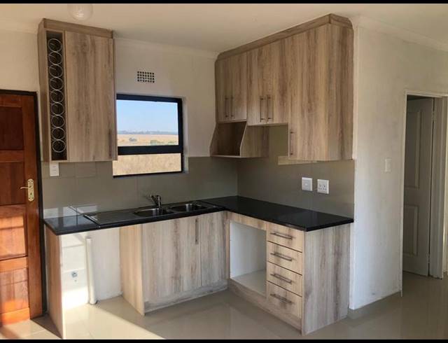 2 BEDROOM HOUSE FOR SALE IN REIGERPARK